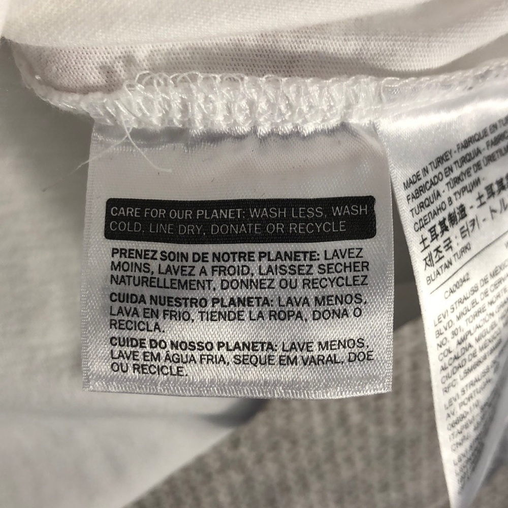 NWT Levi’s San Francisco T-Shirt! (XS) - Picture 7 of 9